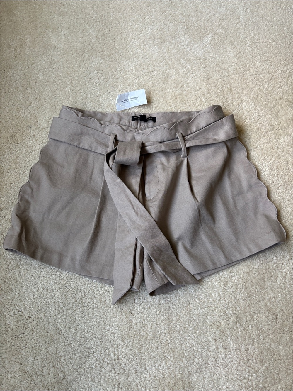 NWT Banana Republic Tie-Waist Shorts Sz. 6